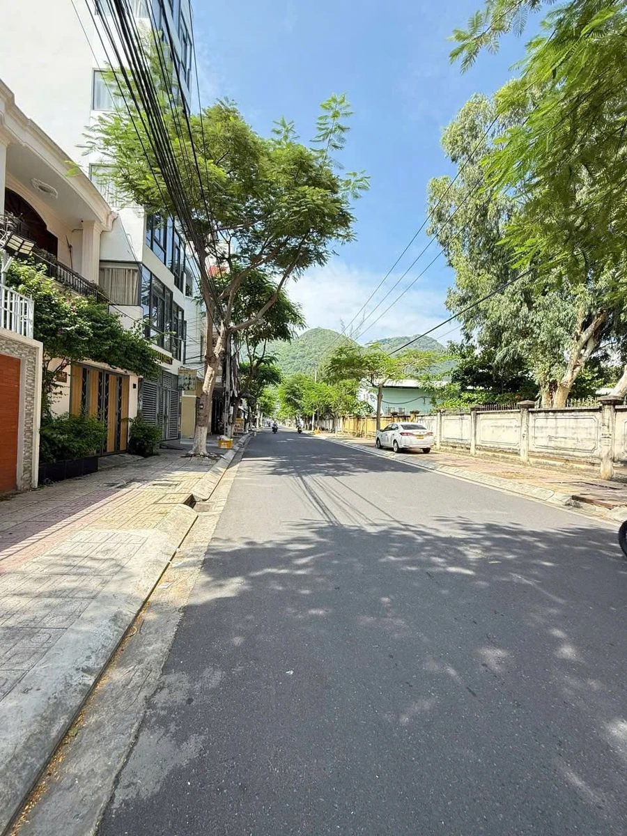 Bán nhà mặt tiền Quảng Đức 97,8m² 3 phòng 9,5 tỷ - Ảnh thu nhỏ 4