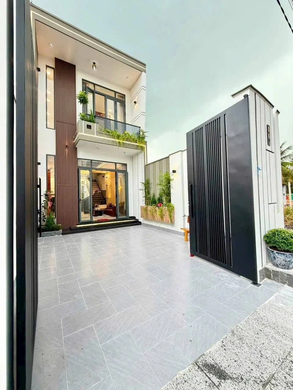 Bán nhà hiện đại 5×23m, 3 phòng ngủ ở Tây Ninh, 2.7 tỷ