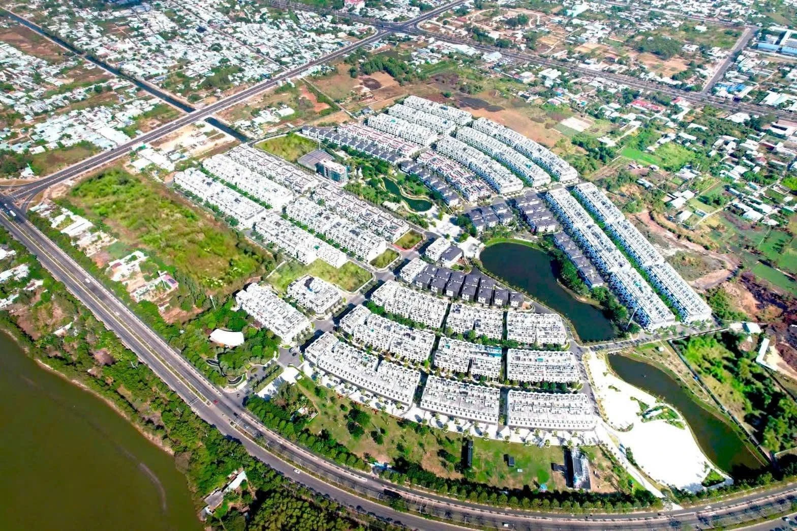 Bán nhà phố Lavida Vũng Tàu có sổ hồng - Ảnh 1