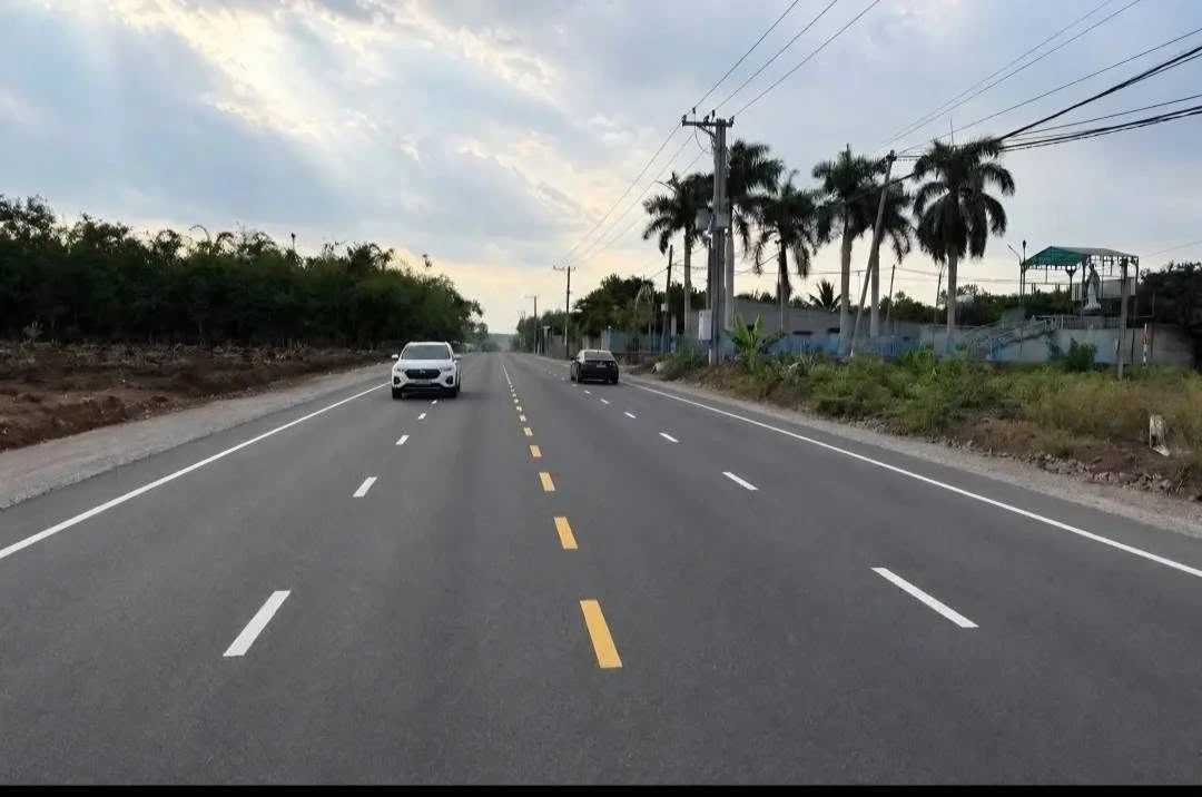 Bán đất mặt tiền đường nhựa 16m, 5x30m, giá 820 triệu tại Long Khánh, Đồng Nai - Ảnh 1