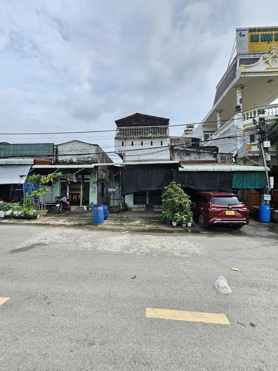 Bán dãy trọ 150m2, 1 kiot + 9 phòng, thu nhập 15tr/tháng, Dĩ An - Ảnh thu nhỏ 2