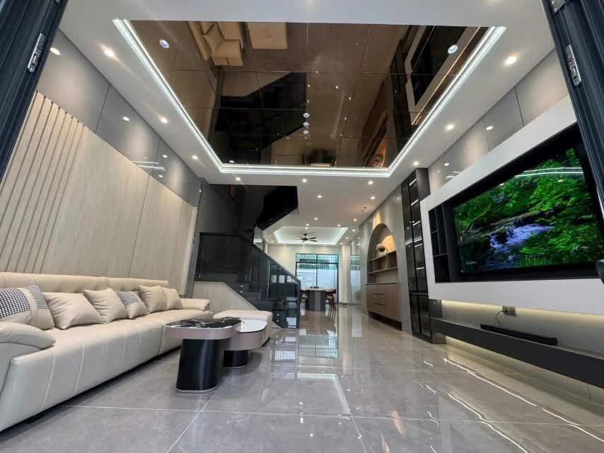 Bán nhà mới 3 tầng 1 tum 100m2 đường 47 KĐT Mỹ Gia, Nha Trang, giá 8,5 tỷ - Ảnh thu nhỏ 4