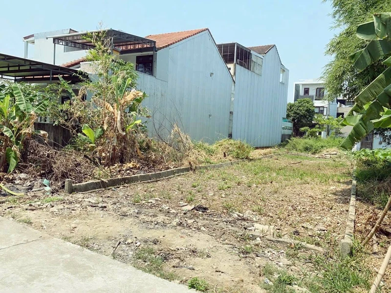 Bán đất 121,5m2 gần sân bóng Lại Thế, Huế