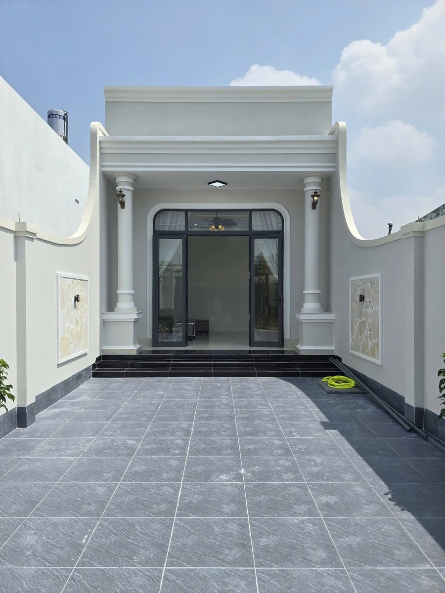 Bán nhà mới hoàn thiện 4,8x28m, 3 phòng ngủ, hẻm Trịnh Phong Đáng, Long Hoa, Tây Ninh - Ảnh thu nhỏ 2