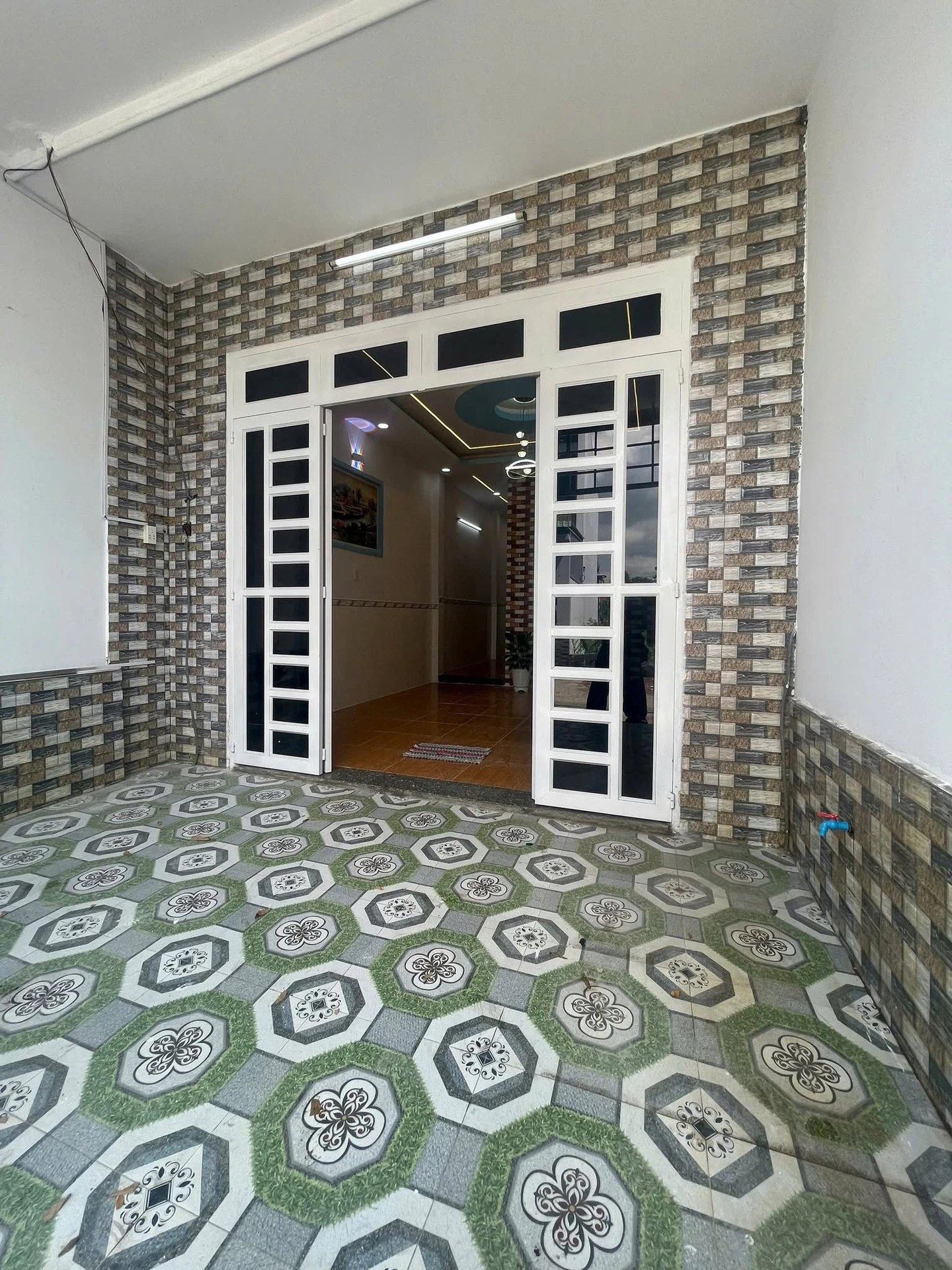 Bán nhà 3PN trệt lầu 85m² Hóc Môn giá 950 triệu - Ảnh 1