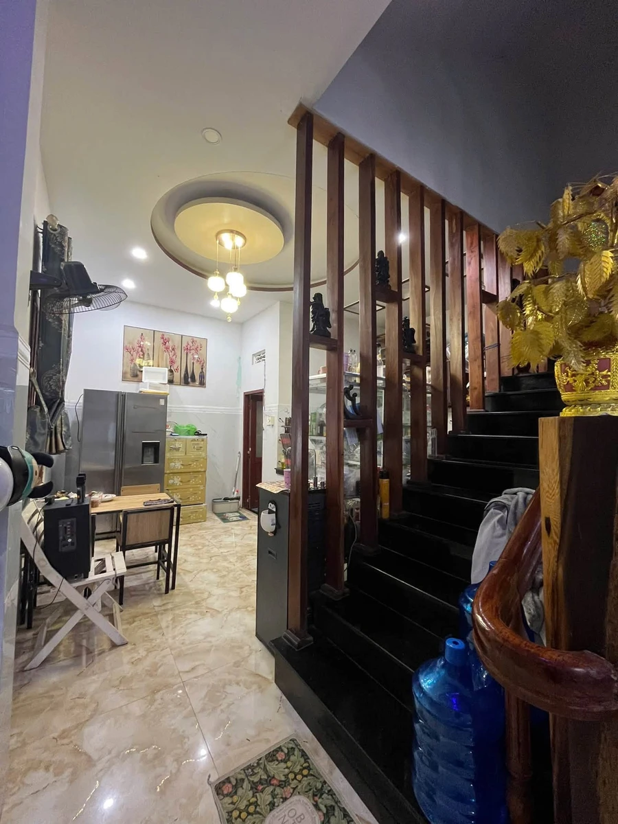 Bán nhà 3 tầng 69m2 đường Nguyễn Thái Học, Tuy Hoà - Ảnh thu nhỏ 2