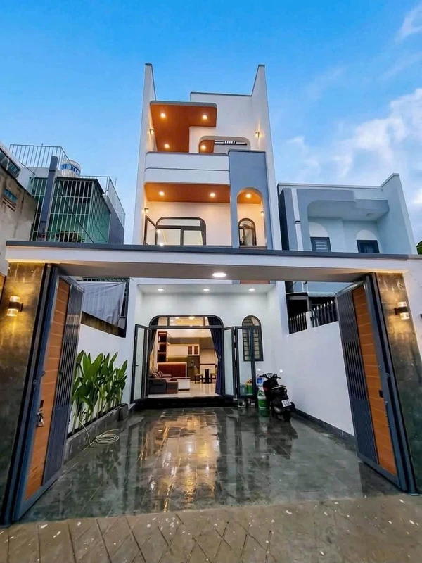 Bán nhà 2 lầu 180m² 3PN Phú Mỹ Thủ Dầu Một Bình Dương