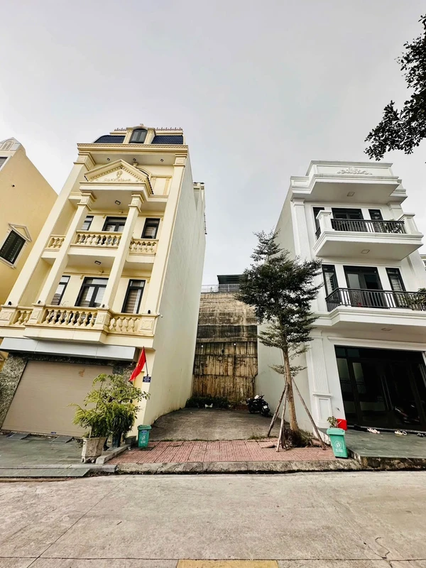 Bán biệt thự mini 90m2 sổ hồng riêng 4PN gần trạm thu phí Bửu Long, Đồng Nai 4x18m