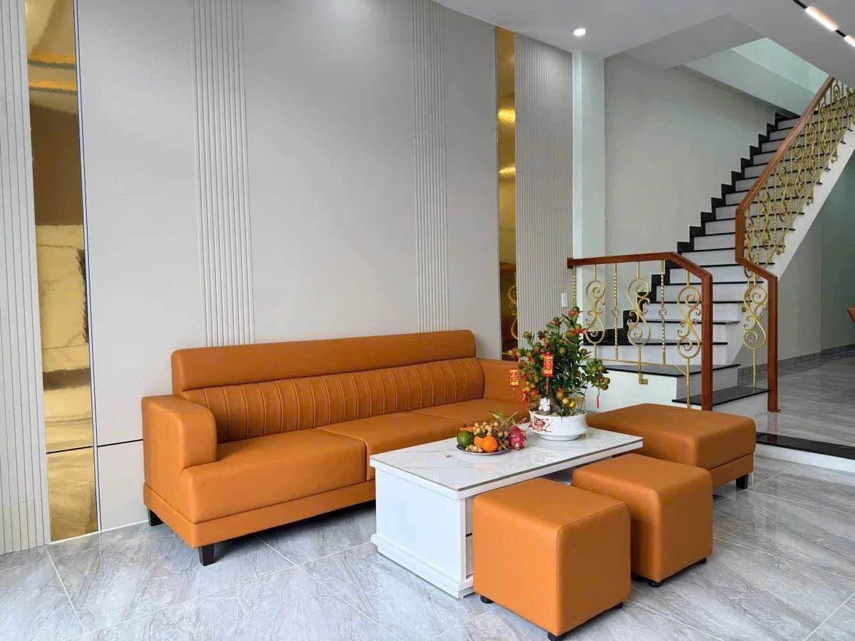 Bán nhà 2 tầng 100m2, 3PN 2WC Trường Chinh Bình Tân - Ảnh thu nhỏ 2
