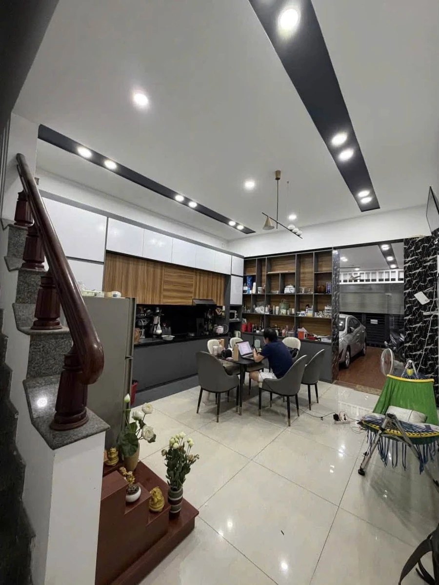 Bán nhà 3PN Thuận An 95m² giá 4tỷ650 - Ảnh thu nhỏ 2