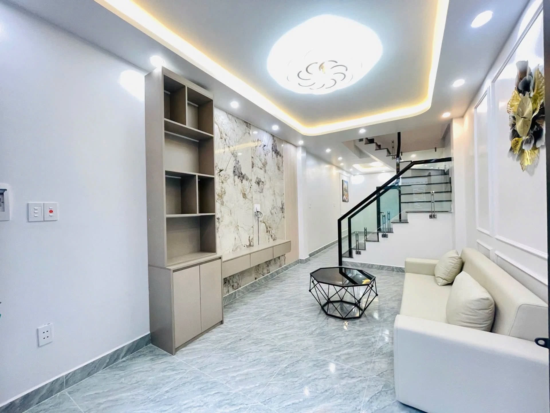 Bán nhà mặt ngõ thông Phạm Hữu Điều 33m2, 2,55 tỷ - Ảnh 1