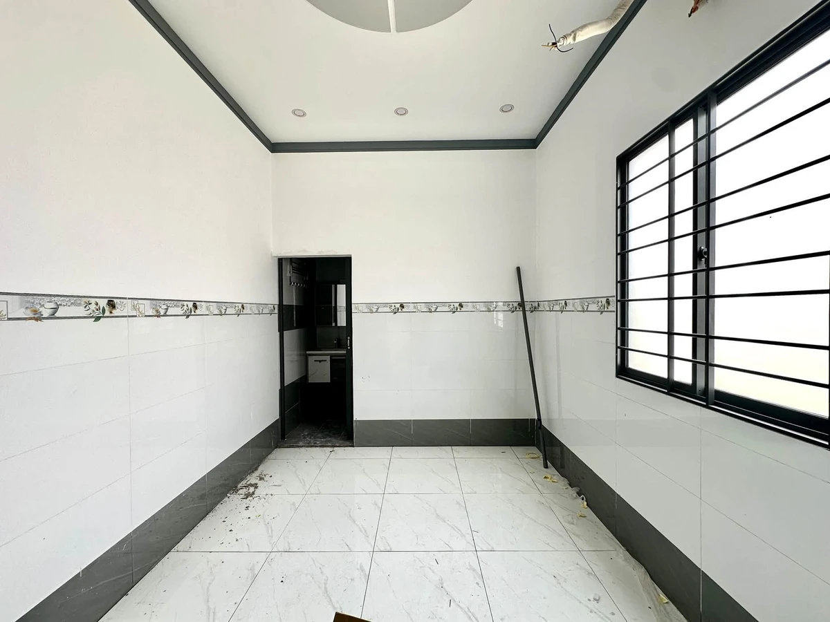 Bán nhà gác lửng 101m2 Cần Giuộc Long An 2.35 tỷ - Ảnh thu nhỏ 4