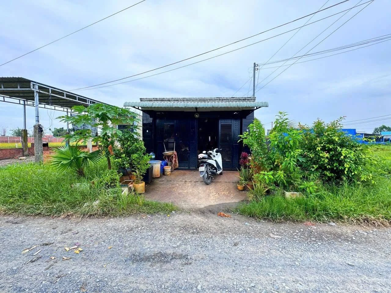 Bán nhà 5x40m, 3 phòng ngủ, sổ hồng riêng tại xã Hòa Khánh, Đức Hòa, Long An cũ - Ảnh 1