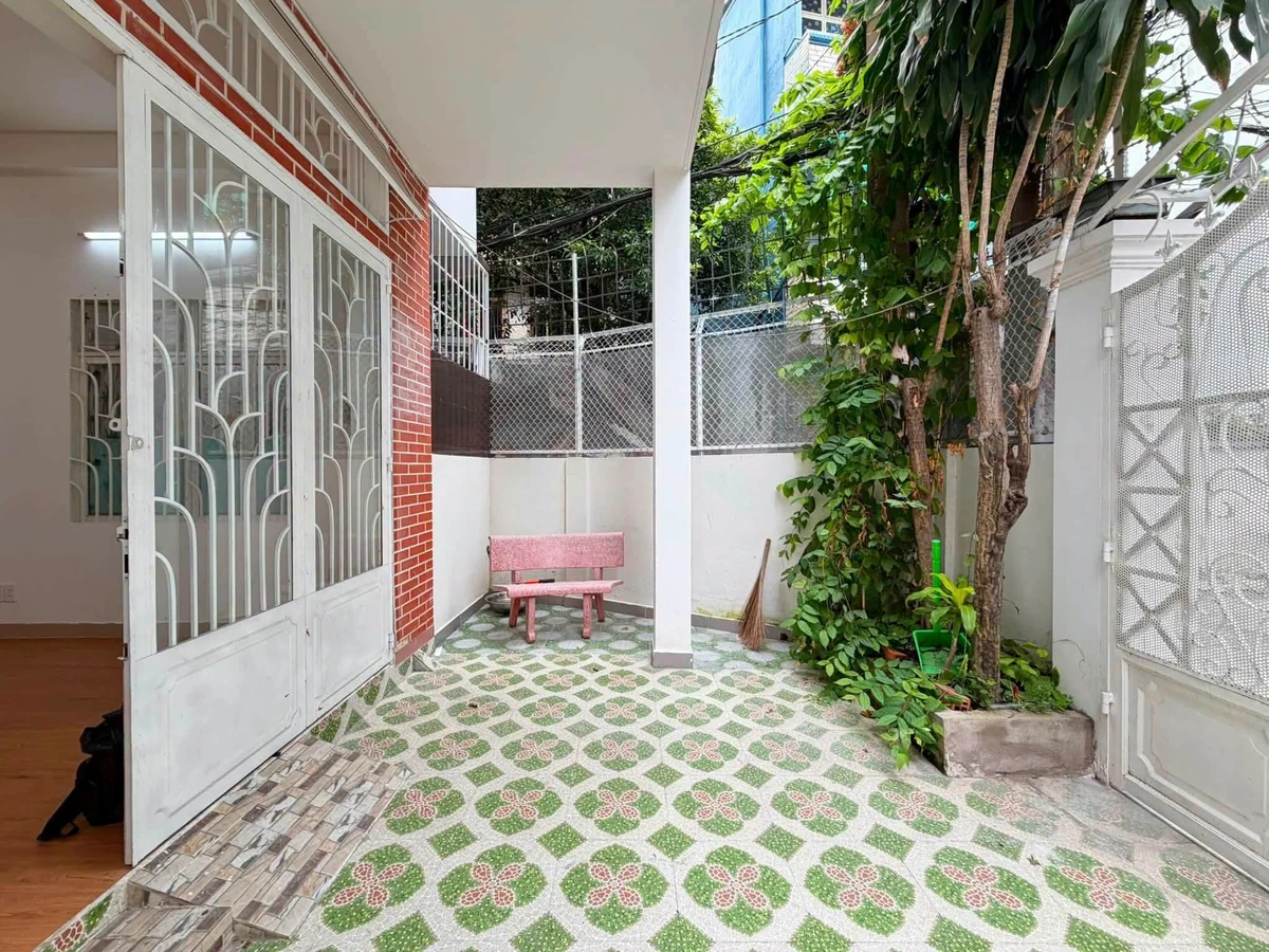 Bán nhà 4 tầng hẻm xe hơi 6m, 96m², đường Lê Quang Định, Bình Thạnh, đang cho thuê 40tr/tháng - Ảnh thu nhỏ 2