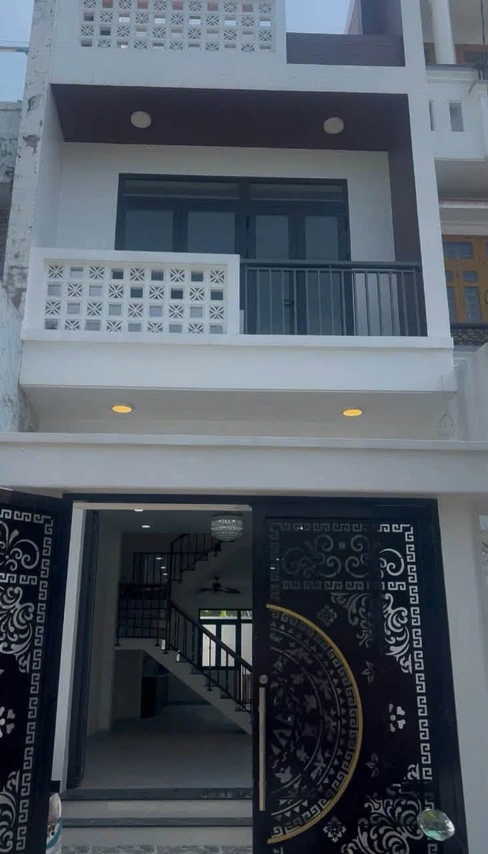 Bán nhà 1 trệt 2 lầu 80m² 3PN gần mặt tiền Tô Ký, giá 5,8 tỷ - Ảnh 1