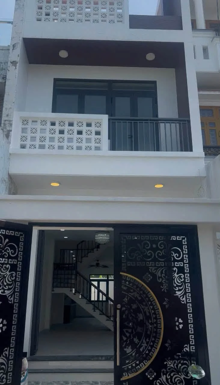 Bán nhà 1 trệt 2 lầu 80m² 3PN gần mặt tiền Tô Ký, giá 5,8 tỷ - Ảnh 1
