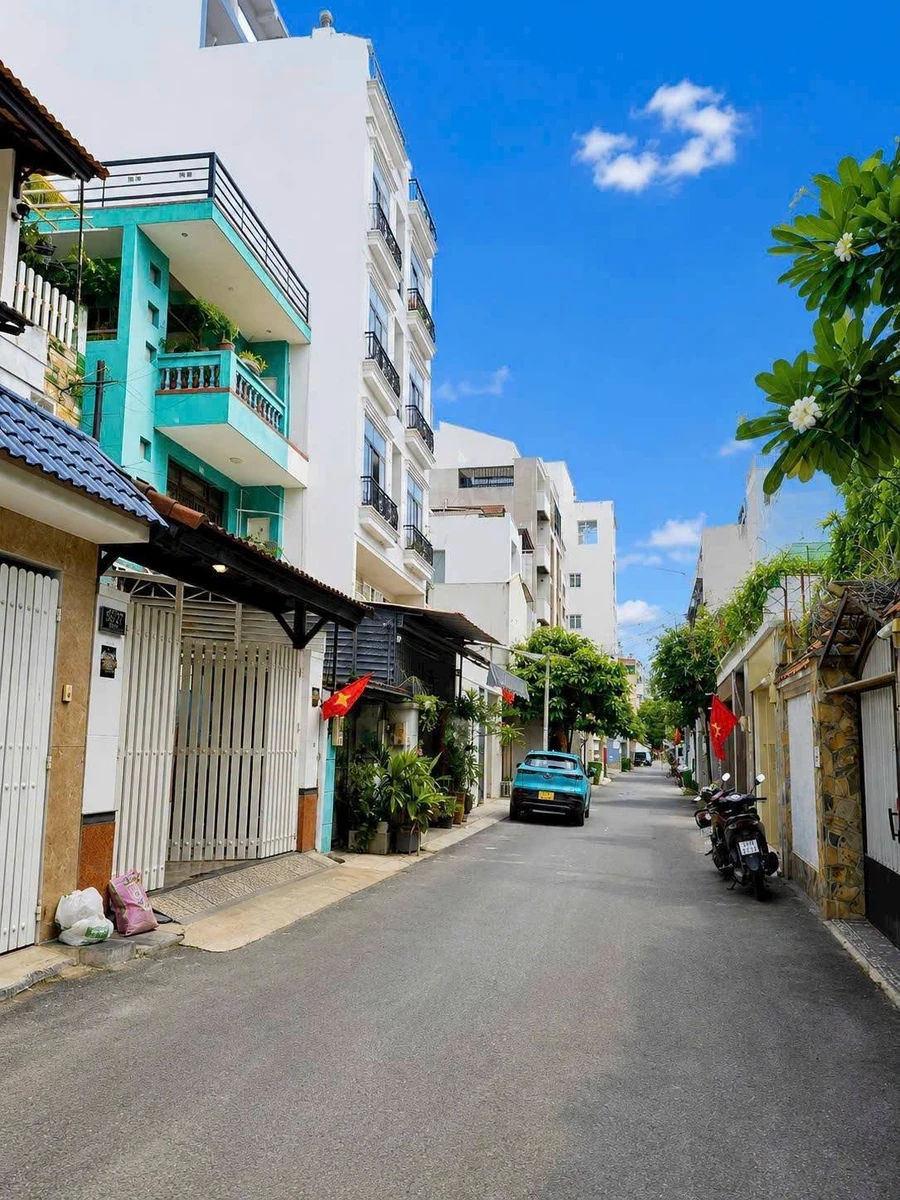 Bán nhà 4 tầng 5x20m hẻm 8m đường Bùi Đình Túy, gần Ngã 4 Hàng Xanh, Bình Thạnh - Ảnh thu nhỏ 3