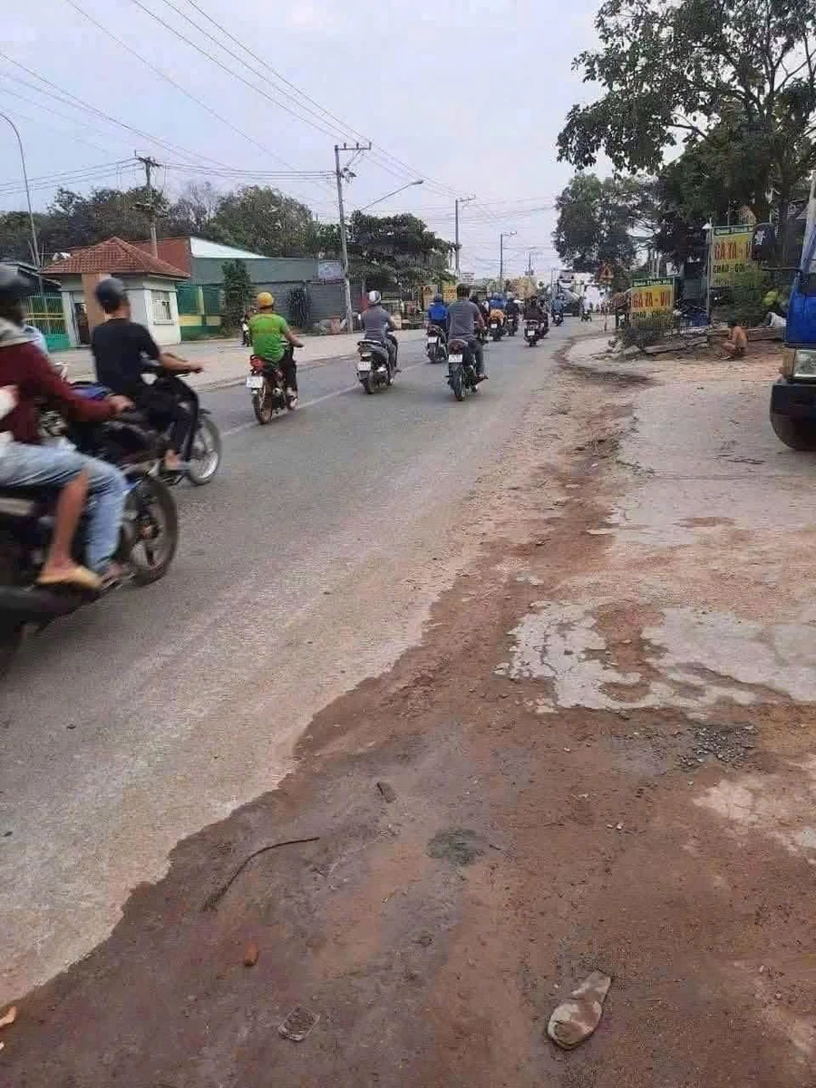 Bán lô đất mặt tiền Nguyễn Trí Phương Tân Uyên 554m2 - Ảnh 1