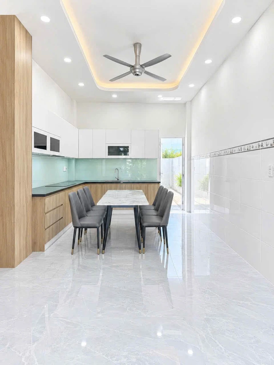 Bán nhà 4 tầng 65m² 4PN 6WC đường nhựa 8m tại Tam Bình, Thủ Đức giá 5,6 tỷ - Ảnh thu nhỏ 3