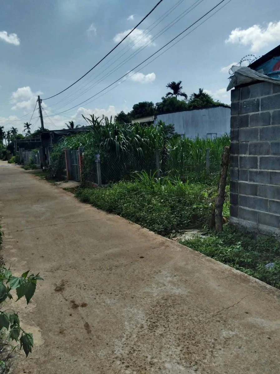 Bán đất 7,4x33m sau chợ Đạt Lý, đường 4m bê tông, giá 2,15 tỷ, Buôn Ma Thuột - Ảnh 1
