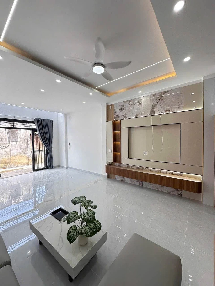 Bán nhà phố 145m2, 3PN ở Tân Phú, giá 3 tỷ 290 triệu - Ảnh thu nhỏ 2