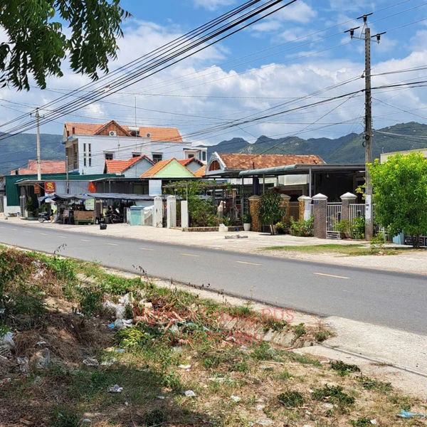Bán đất 298m2 mặt tiền Lê Hồng Phong Khánh Hòa