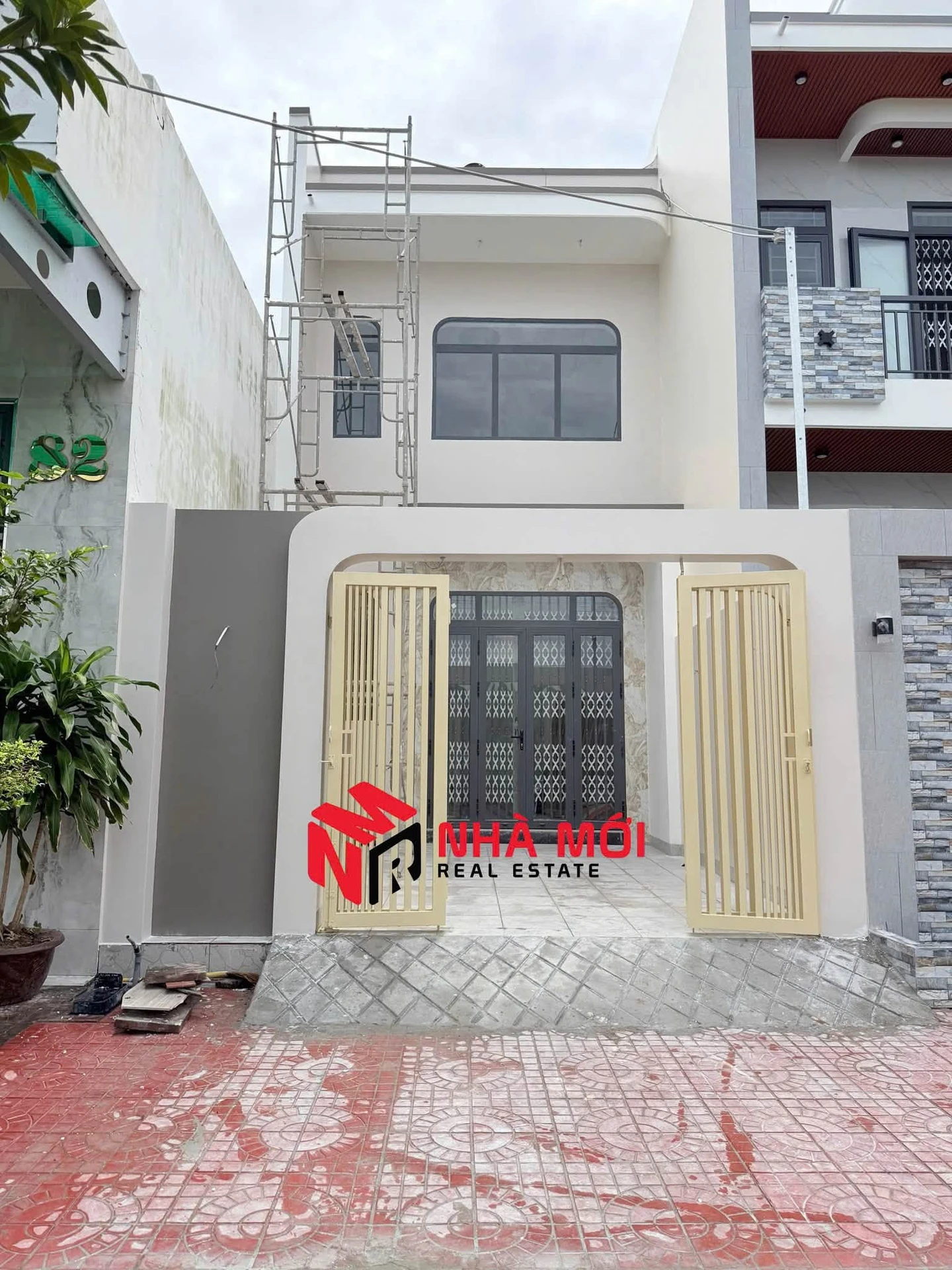 Bán nhà 1 trệt 1 lửng 3 phòng ngủ 90m2 KDC Tân Xuyên, Phường An Xuyên, Cà Mau giá 2,1 tỷ - Ảnh 1