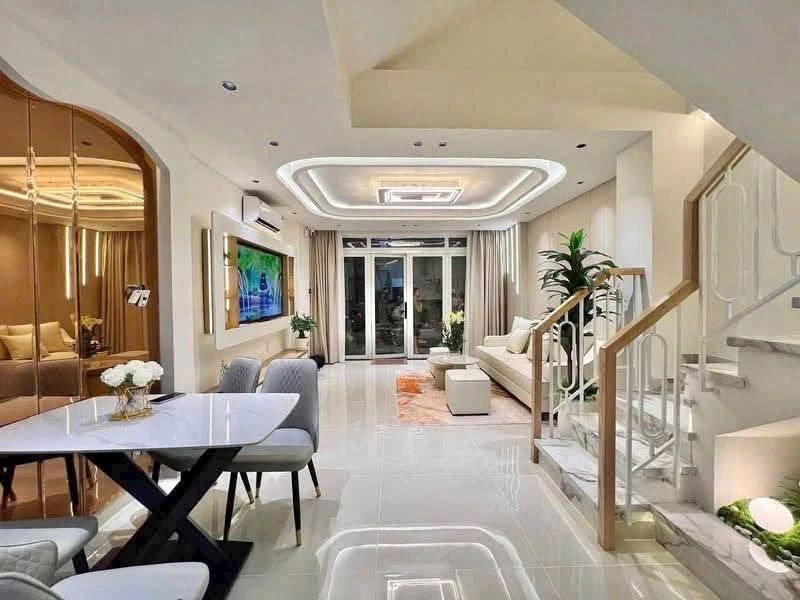 Bán nhà mặt tiền Võ Văn Tần, Phan Thiết, 98.6m2 10cn - Ảnh 1