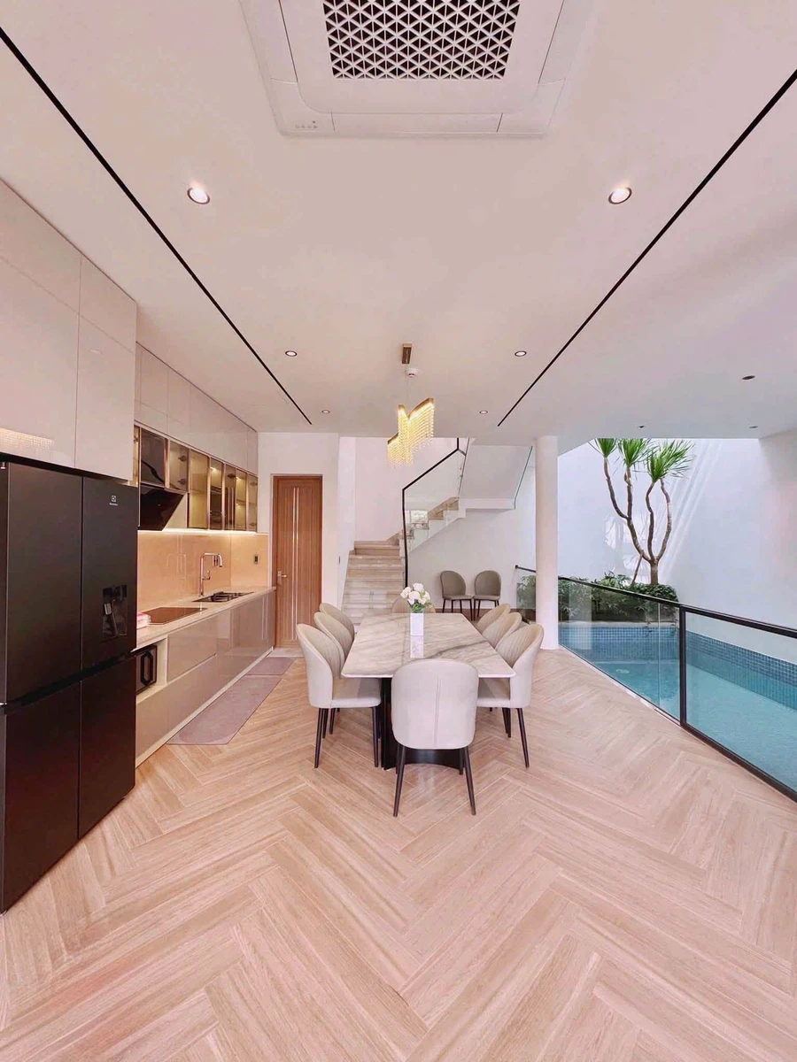 Bán villa 5PN 270m2 Đà Nẵng 14,9 tỷ gần biển Mỹ Khê - Ảnh thu nhỏ 2