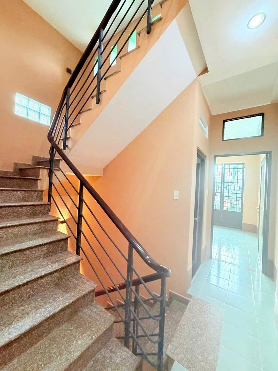 Bán nhà mặt tiền Hồng Lạc 60m2, 5 phòng ngủ, Tân Bình - Ảnh thu nhỏ 3