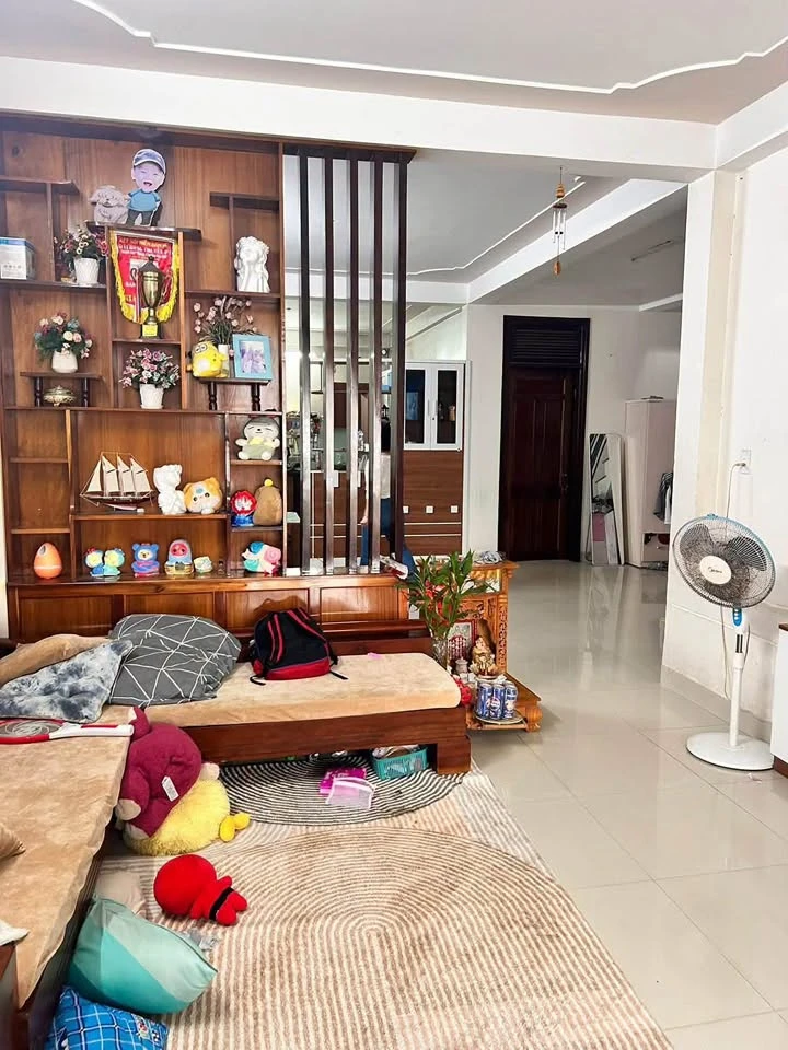 Bán nhà 2 tầng 214m2 ngang 8m Quảng Ngãi - Ảnh 1
