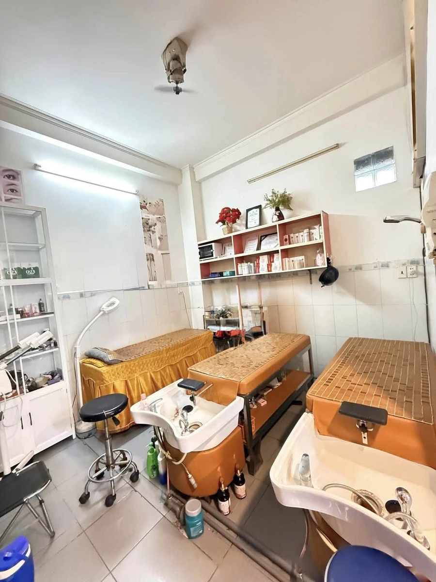 Bán nhà hẻm 7m xe tải 3 tầng 6PN gần vòng xoay Lý Thái Tổ, Quận 10 giá 10,5 tỷ - Ảnh thu nhỏ 2