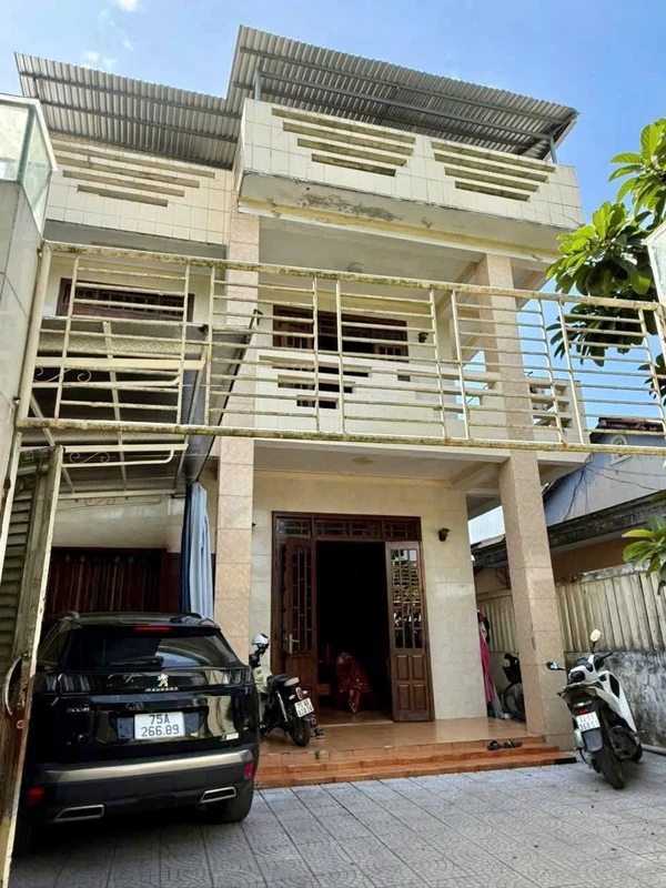 Bán nhà 3 tầng 194m² Kim Long Huế