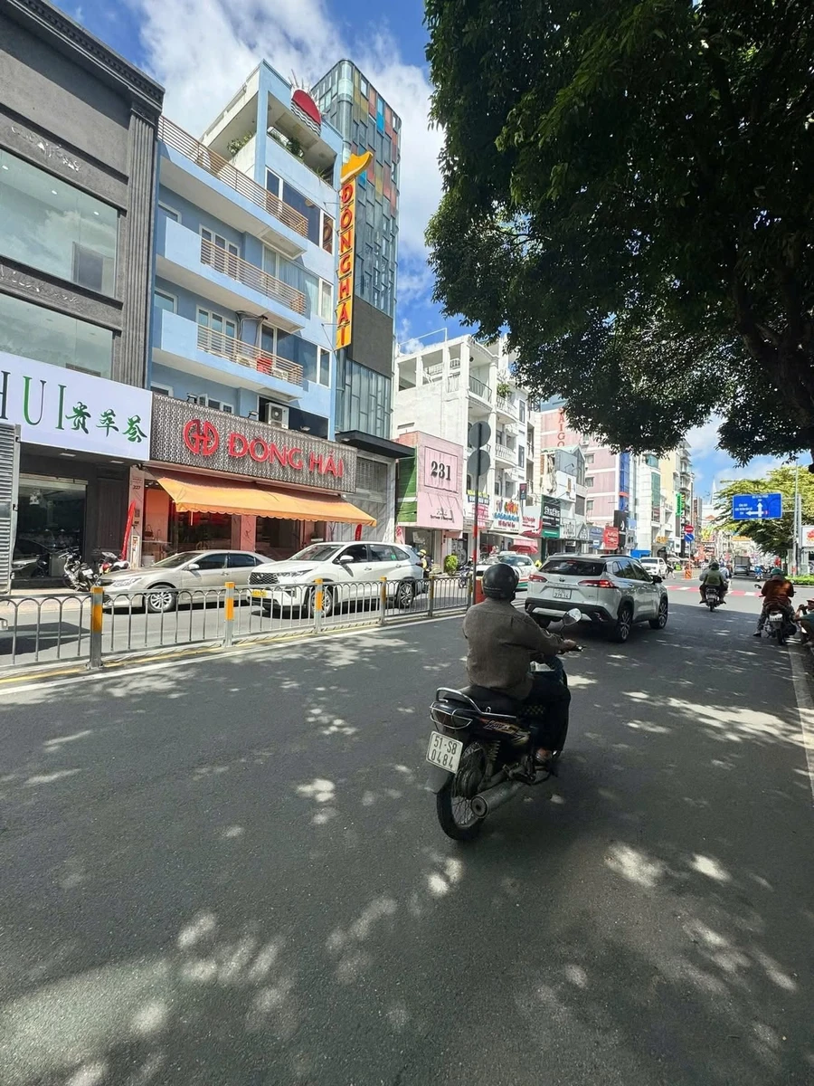 Bán đất mặt tiền Quận 3, 224.8m2, view công viên, 176 tỷ - Ảnh thu nhỏ 2