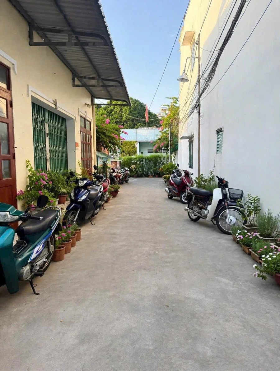 Bán nhà cấp 4 gác hẻm ô tô Nơ Trang Long 40m2 Quận 7 - Ảnh thu nhỏ 4