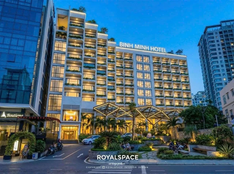 Bán khách sạn Bình Minh Hotel Hạ Long 72 phòng 2350m2