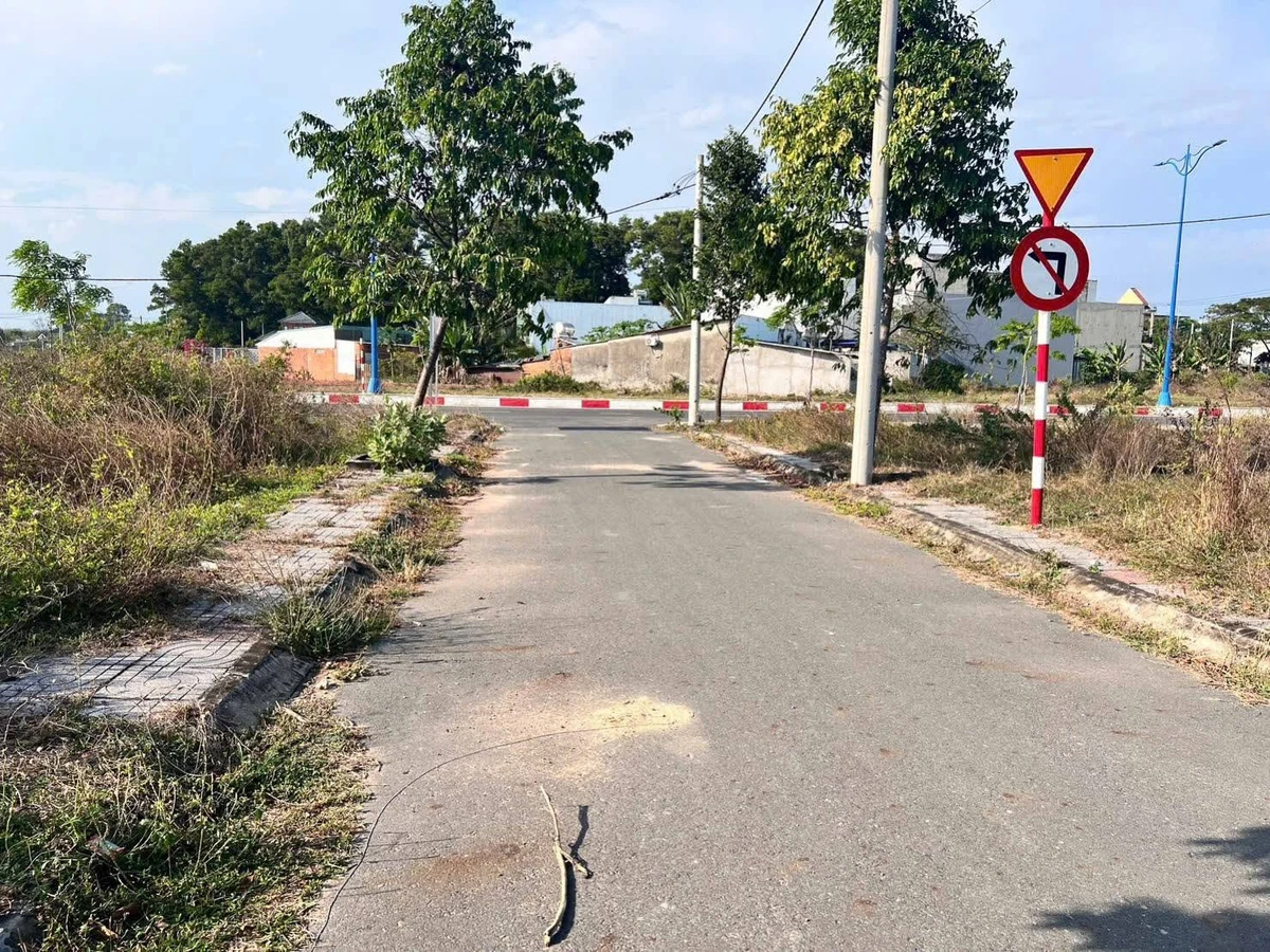 Bán lô đất 5x20m thổ cư 80m2, sổ hồng riêng tại Đất Lan Anh 1, Hòa Long, Bà Rịa - Ảnh thu nhỏ 2