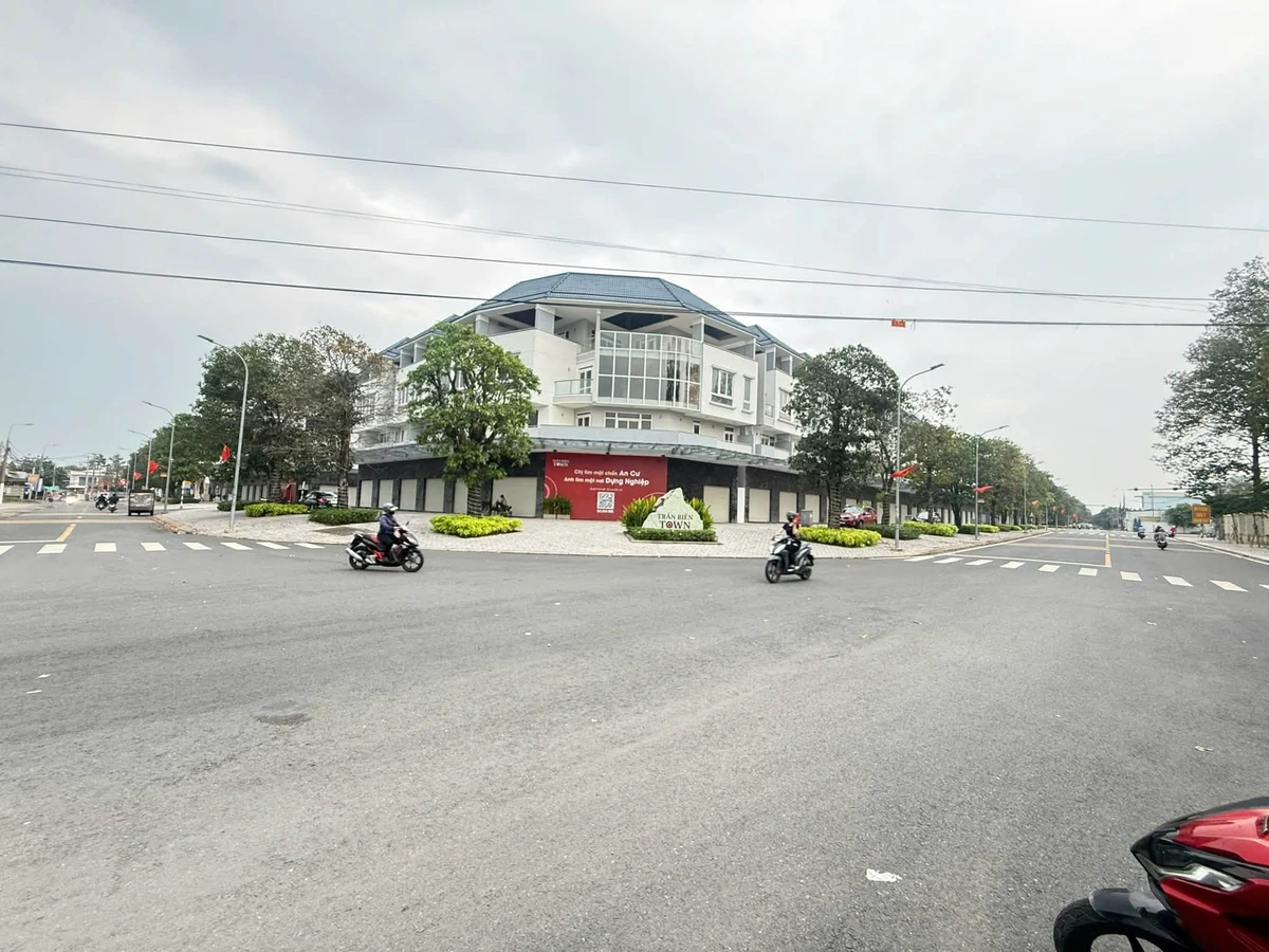Bán đất 70m² Phường Trấn Biên, 2 mặt tiền, giá 2,95 tỷ - Ảnh 1