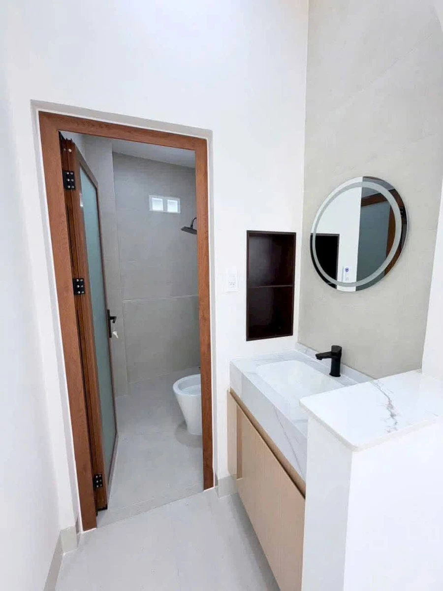 Bán nhà mới xây 150m2 2 PN Bình Thuận - 1 tỷ 550 triệu - Ảnh thu nhỏ 3