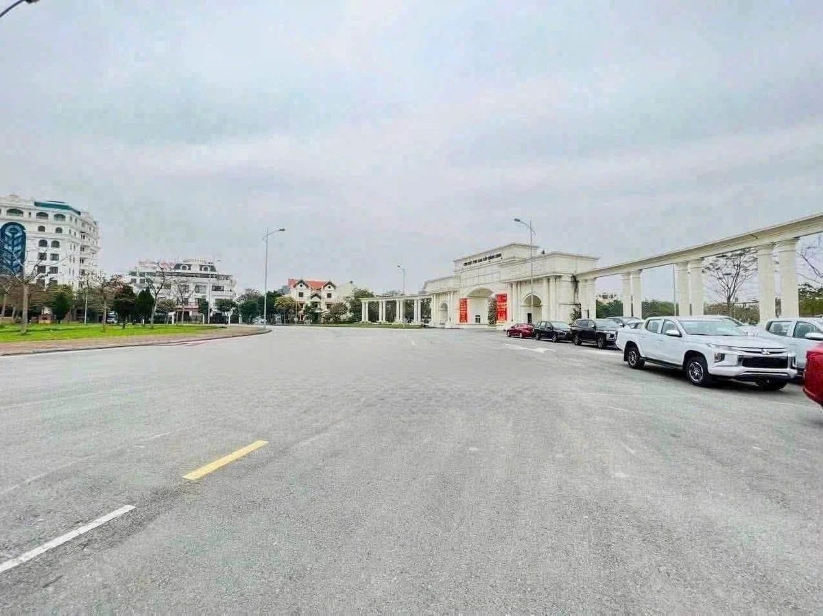 Bán biệt thự 5 phòng ngủ, thang máy, 162m², Đỉnh Long, Hải Dương - 11,5 tỷ - Ảnh 1