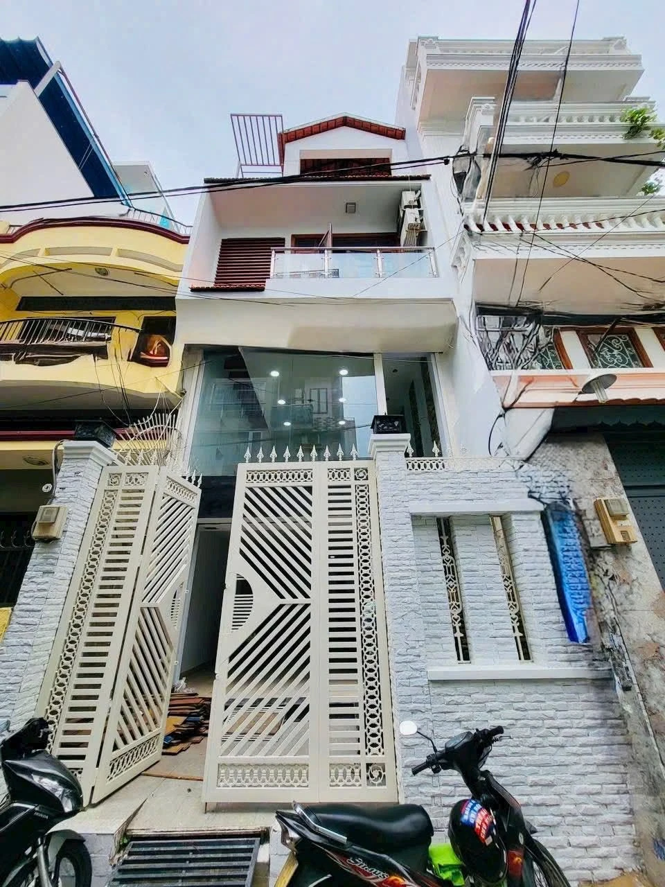 Bán nhà 5 phòng ngủ 75m² sát mặt tiền Lý Thường Kiệt, Quận 4 - Ảnh 1