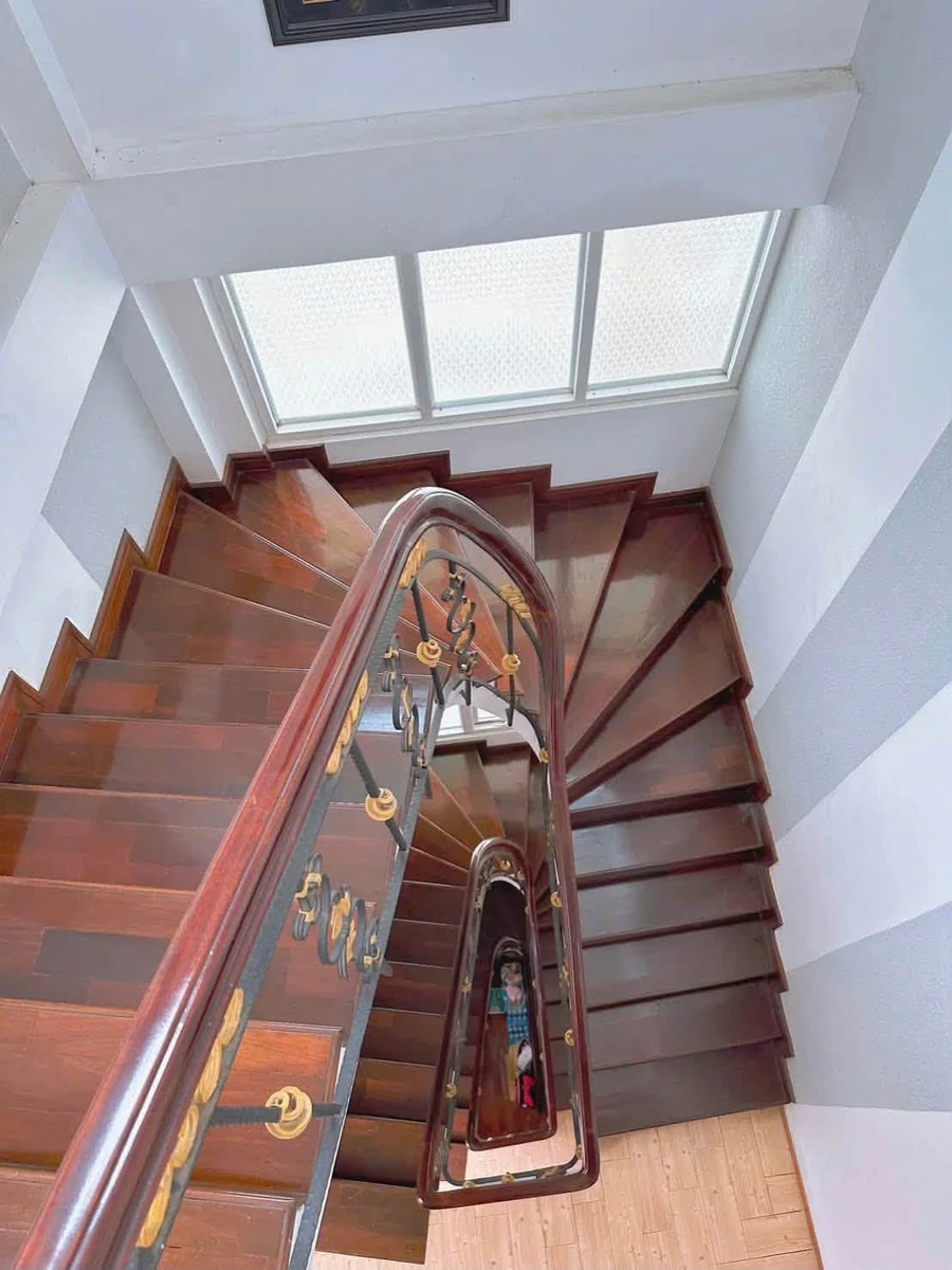 Bán nhà lô góc 3 mặt thoáng 4 tầng 50m2 đường 3 Tháng 2, Quận 10 - Ảnh thu nhỏ 5