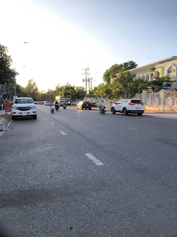 Bán đất 200m² Phạm Hùng, Phan Thiết, 9 tỷ 2