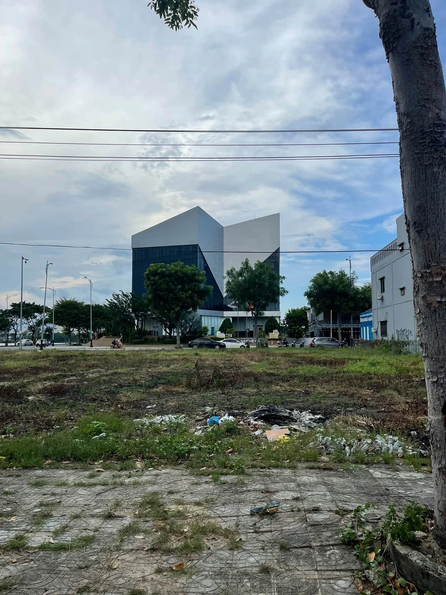 Bán lô đất mặt tiền Lê Hy Cát 200m2 ngang 10m KĐT Nam Việt Á, Đà Nẵng - Ảnh thu nhỏ 2