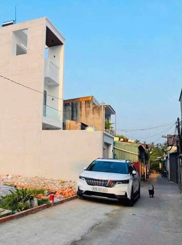 Bán lô đất 93m2 Nguyễn Hữu Cảnh Thuận An 2 tỷ