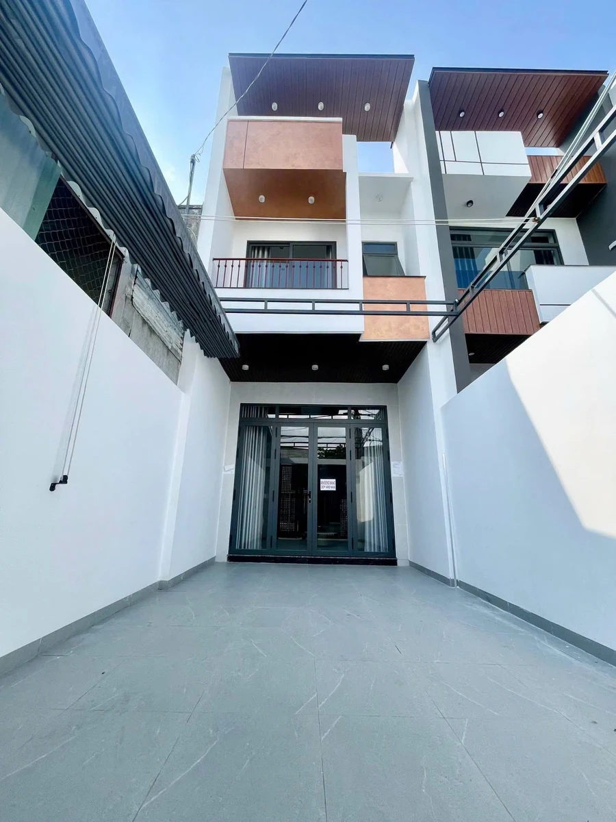 Bán nhà 1 trệt 1 lầu 140m2 Tân Hiệp, Đồng Nai 4 tỷ 550 triệu - Ảnh thu nhỏ 2