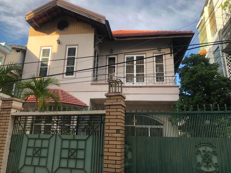 Bán nhà 2 tầng 198m² hai mặt tiền Trần Quý Cáp, Nha Trang
