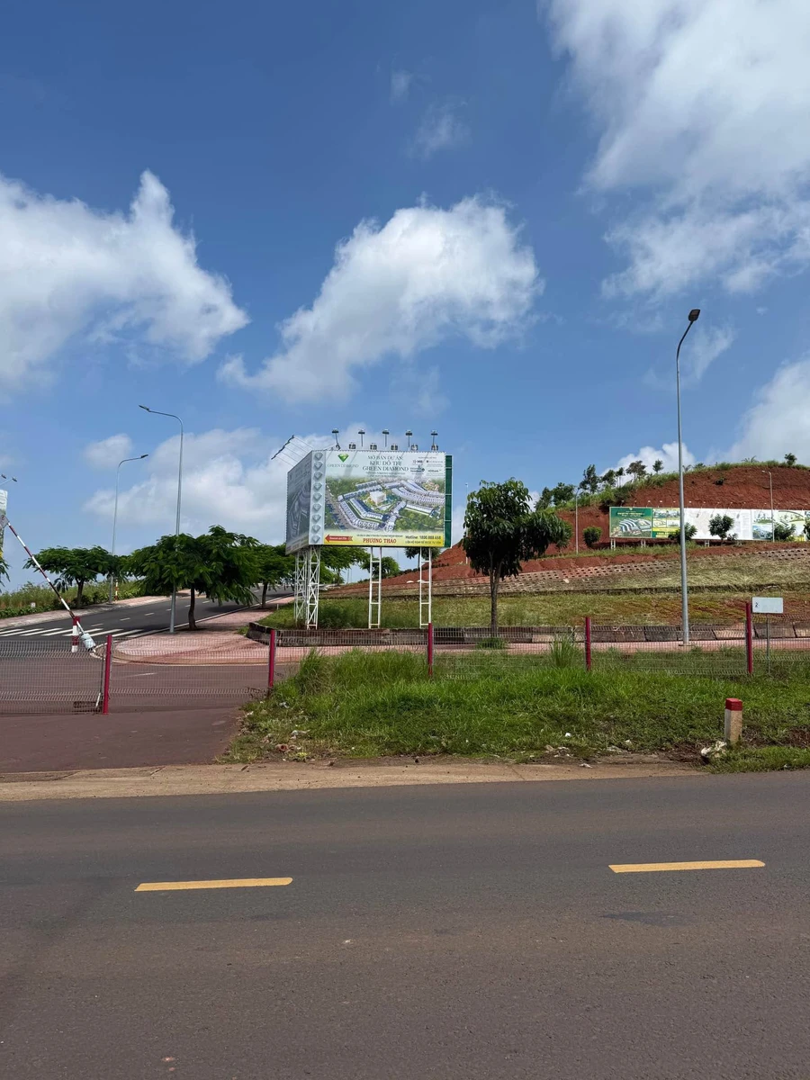 Bán đất mặt QL28B Lâm Đồng 700m² có nhà kinh doanh - Ảnh 1