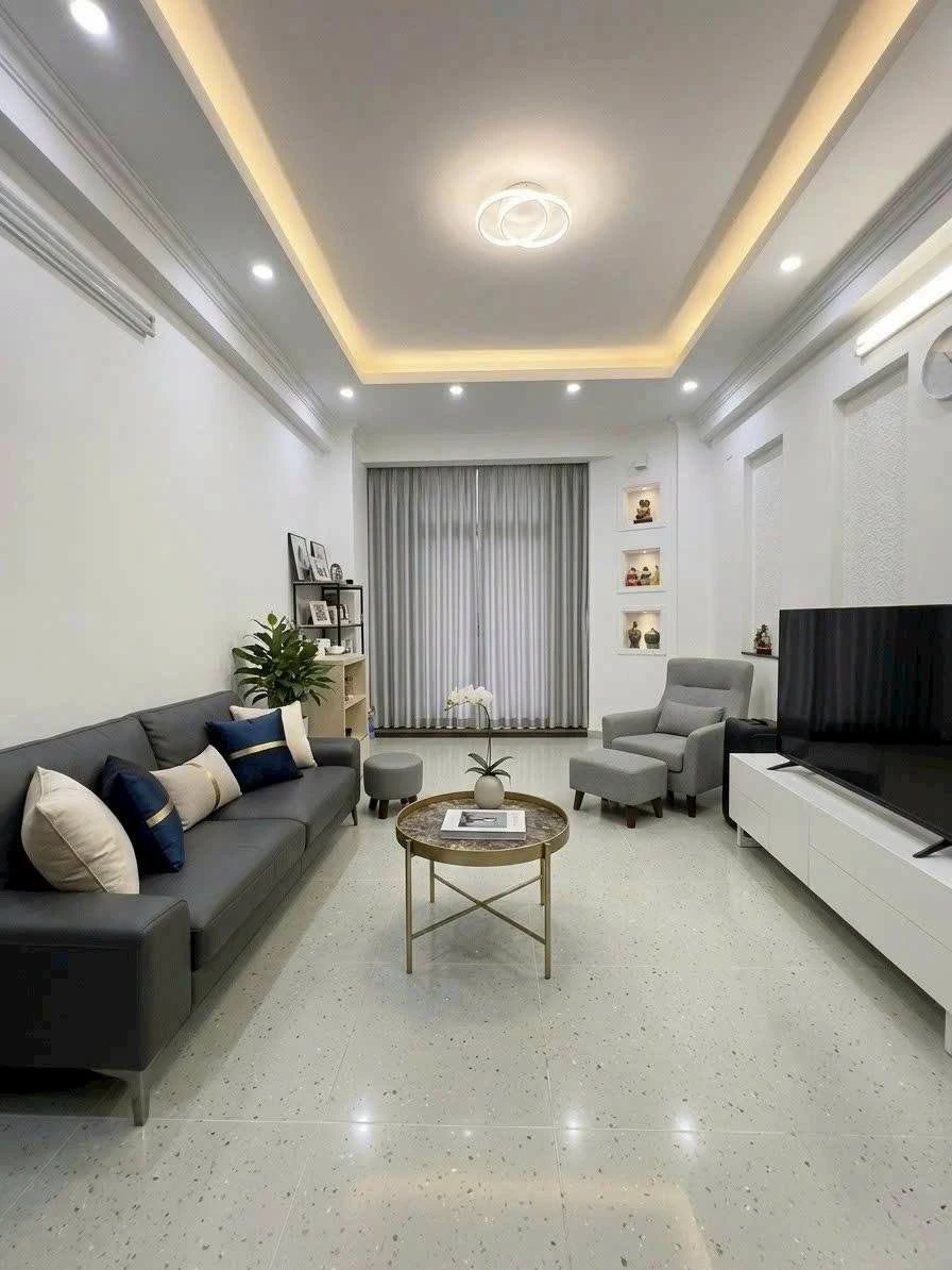 Bán nhà hẻm 8m 4 tầng 80m² gần Nhà ga T3 Hoàng Hoa Thám, Tân Bình - Ảnh thu nhỏ 3