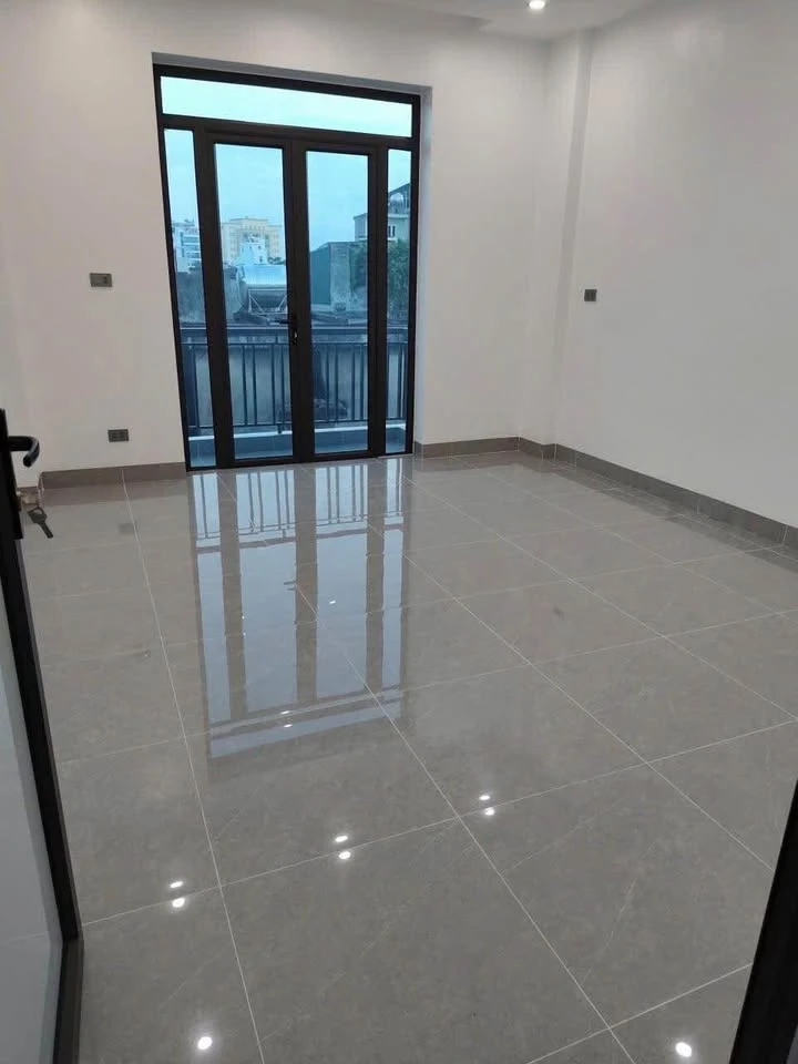 Bán nhà 3 tầng 60m² Ngô Quyền, Hải Phòng, giá 2 tỷ - Ảnh thu nhỏ 2